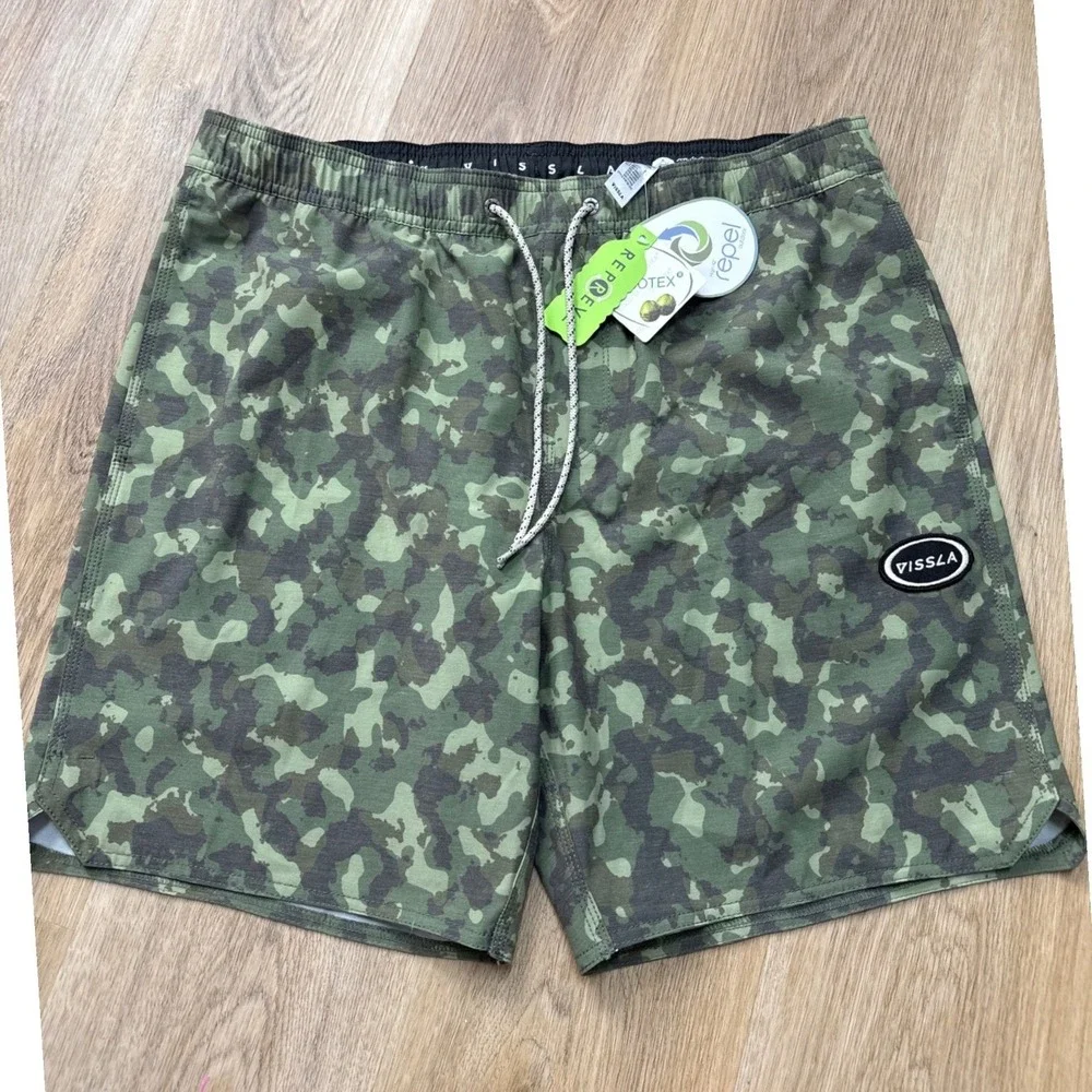 Vissla Ecolastics Camo Board Shorts Mens Large NWT Green Quick Dry Beach Boating